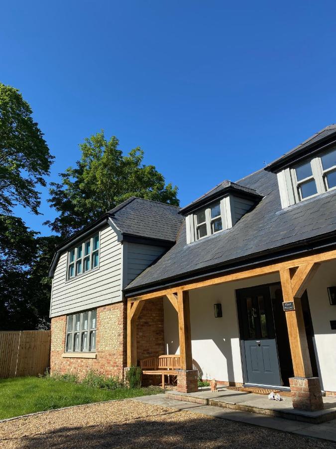 Flint House - Goodwood Events Bed and Breakfast Chichester Buitenkant foto